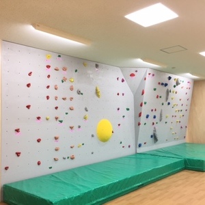 山梨県都留市ふるさと会館